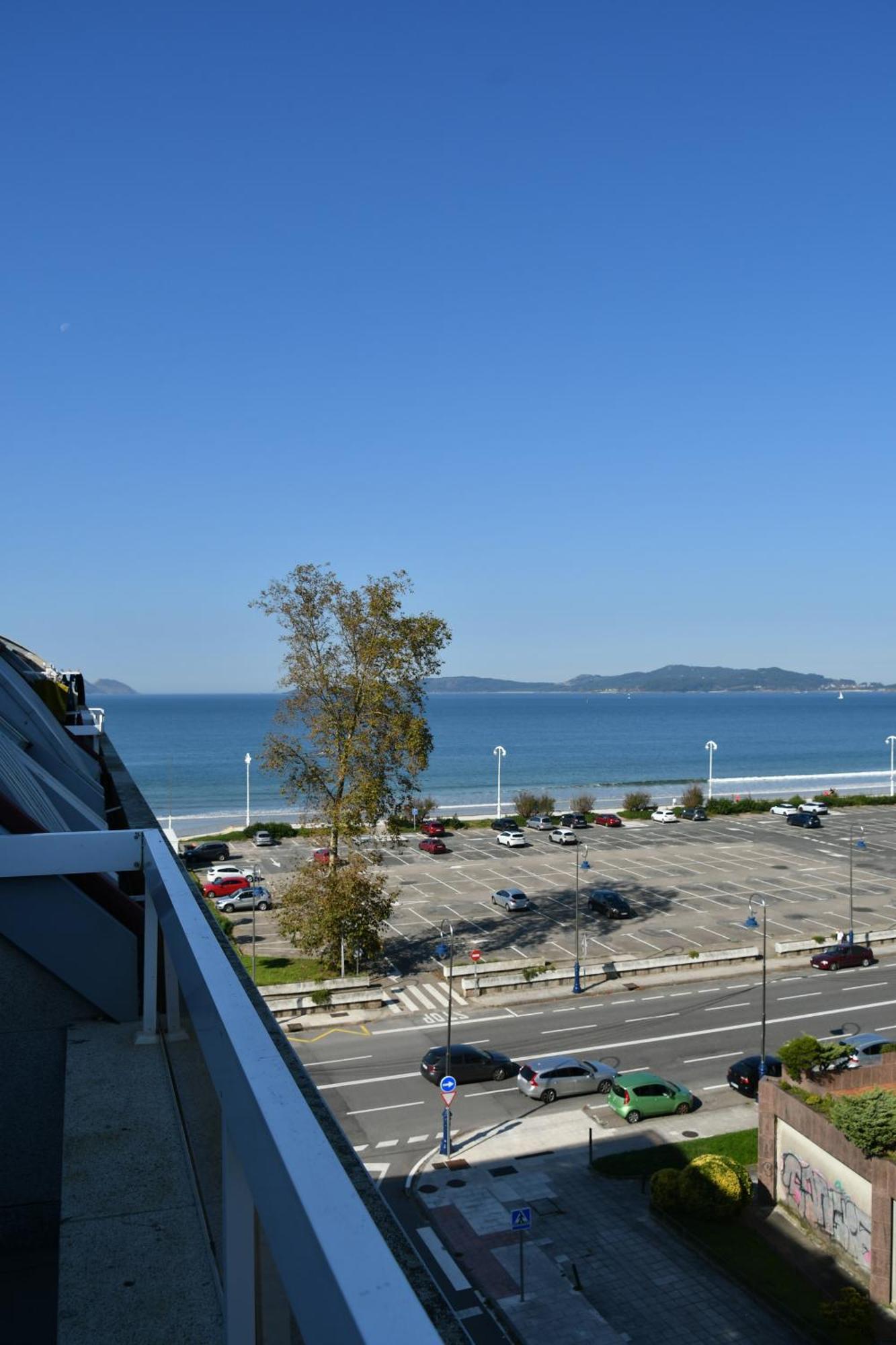 Primera Linea De Playa Samil Costa Con Garaje Incluido Виго Экстерьер фото