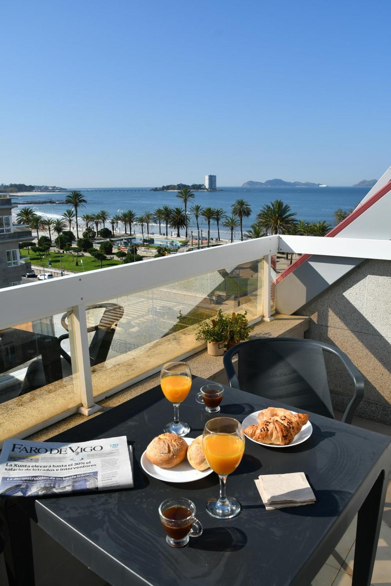 Primera Linea De Playa Samil Costa Con Garaje Incluido Виго Экстерьер фото