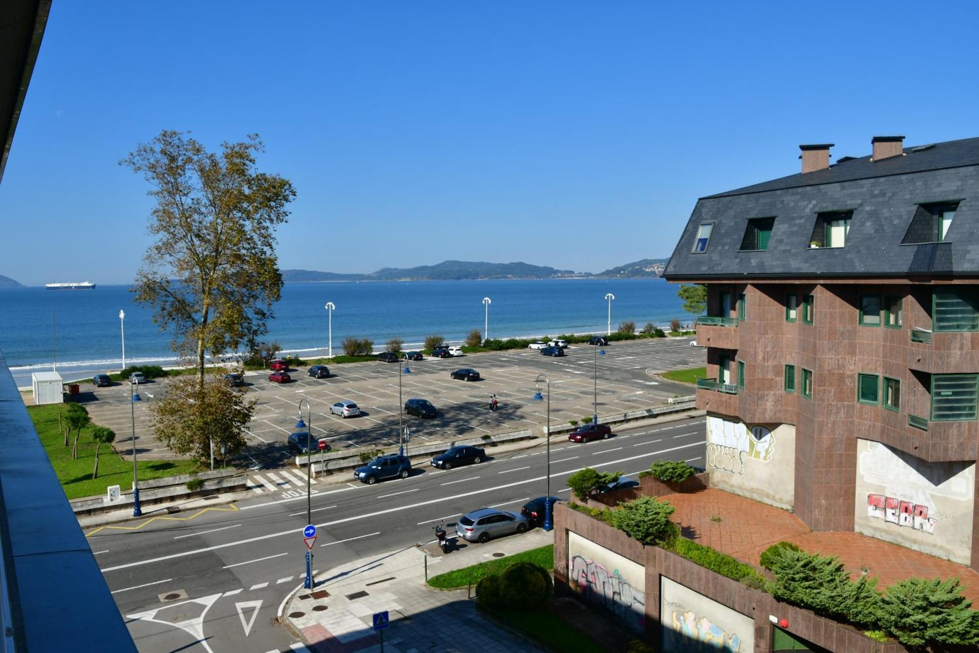 Primera Linea De Playa Samil Costa Con Garaje Incluido Виго Экстерьер фото